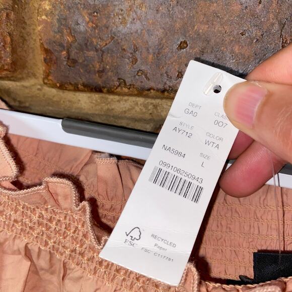 NWT J. Crew Pink Off The Shoulder Puff Sleeve Smocked Crop Top Womens Size Large - Picture 4 of 7